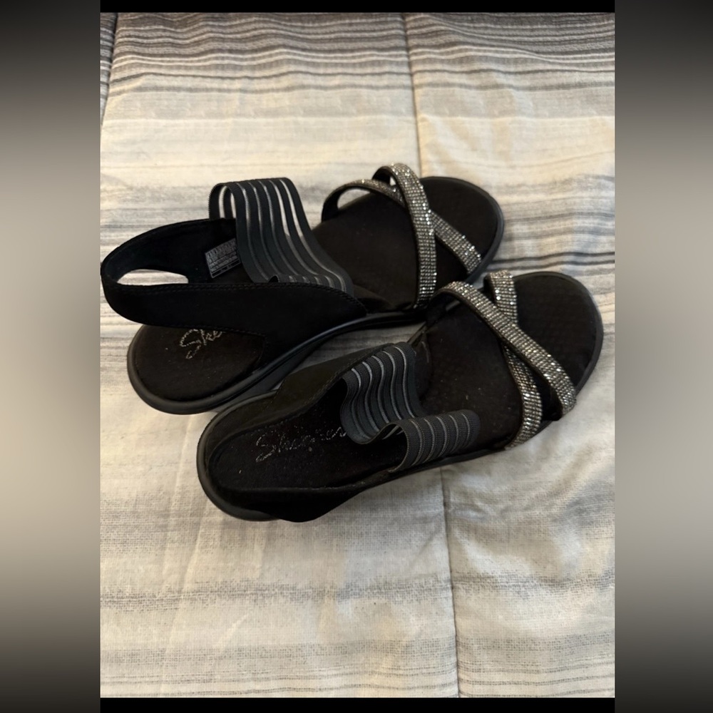 SKECHERS Women’s Black Glitter Jeweled Studded Mesh Strap Wedge Heels 8.5
